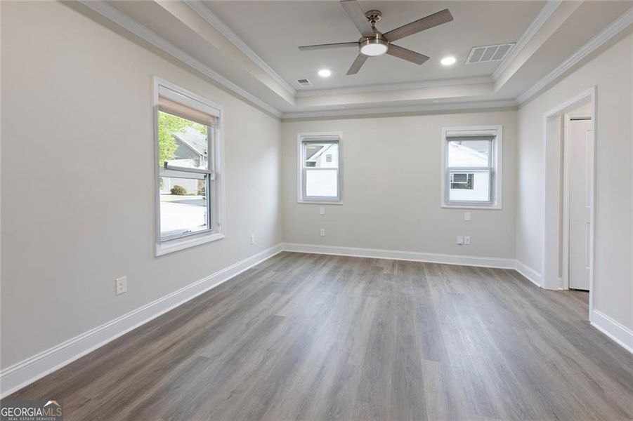Spacious, unfurnished interior of a new home in , Atlanta (Image 39).