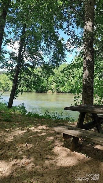 Natural landscape and outdoor views near in Mooresboro (Image 24). Natural landscape and outdoor views near in Mooresboro (Image 24).