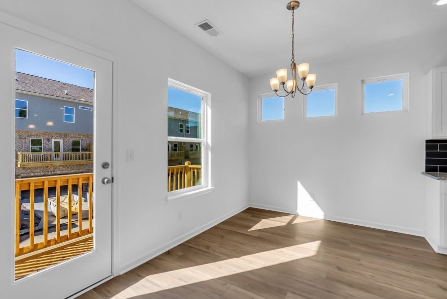 Dining area, you got to love all that light!