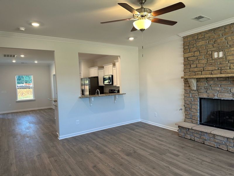 Spacious, unfurnished interior of a new home in Cumberland Estates, Fairview (Image 4).