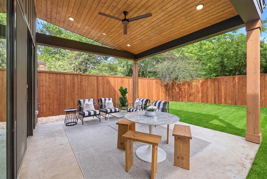 Exterior details and patio area of a home in , Dallas (Image 24).