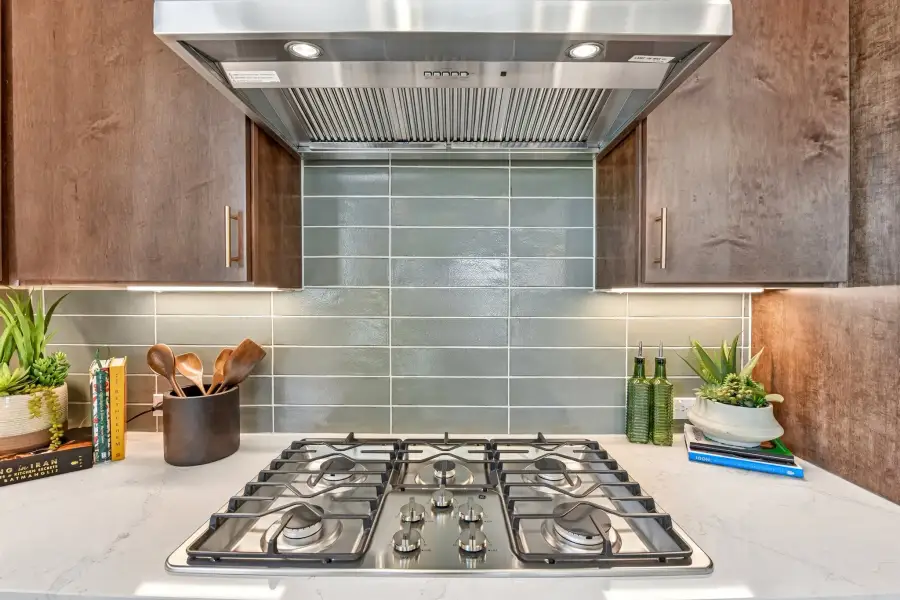 Representative interior finishes for a home built from the Enfield by Taylor Morrison in Eastwood, Manor (Image 19).