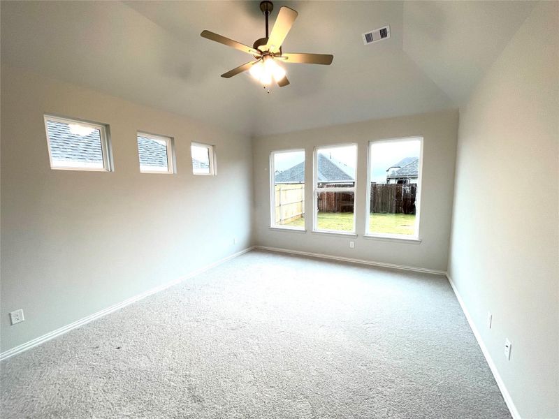 Spacious, unfurnished interior of a new home in Southern Pointe, College Station (Image 31). Spacious, unfurnished interior of a new home in Southern Pointe, College Station (Image 31).