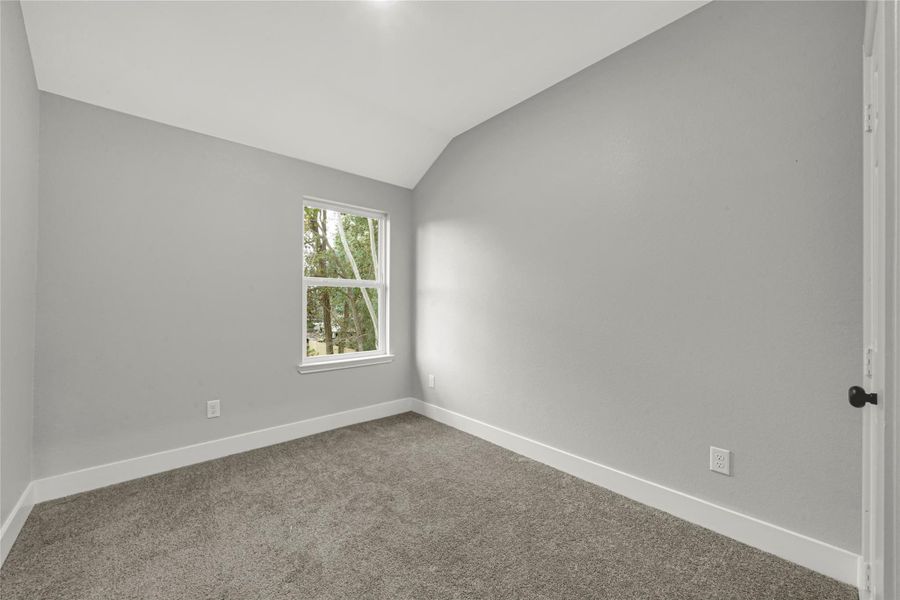 Spacious, unfurnished interior of a new home in , Houston (Image 10).