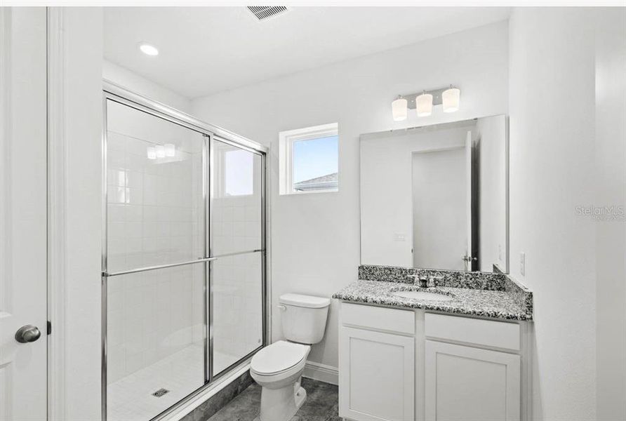 Furnished interior view inside a new home in , Orlando (Image 35).