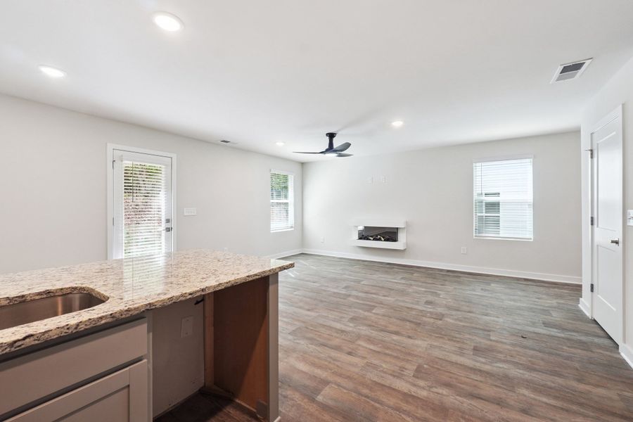 New Home in Union City, GA. - Slide 10 New Home in Union City, GA. - Slide 10