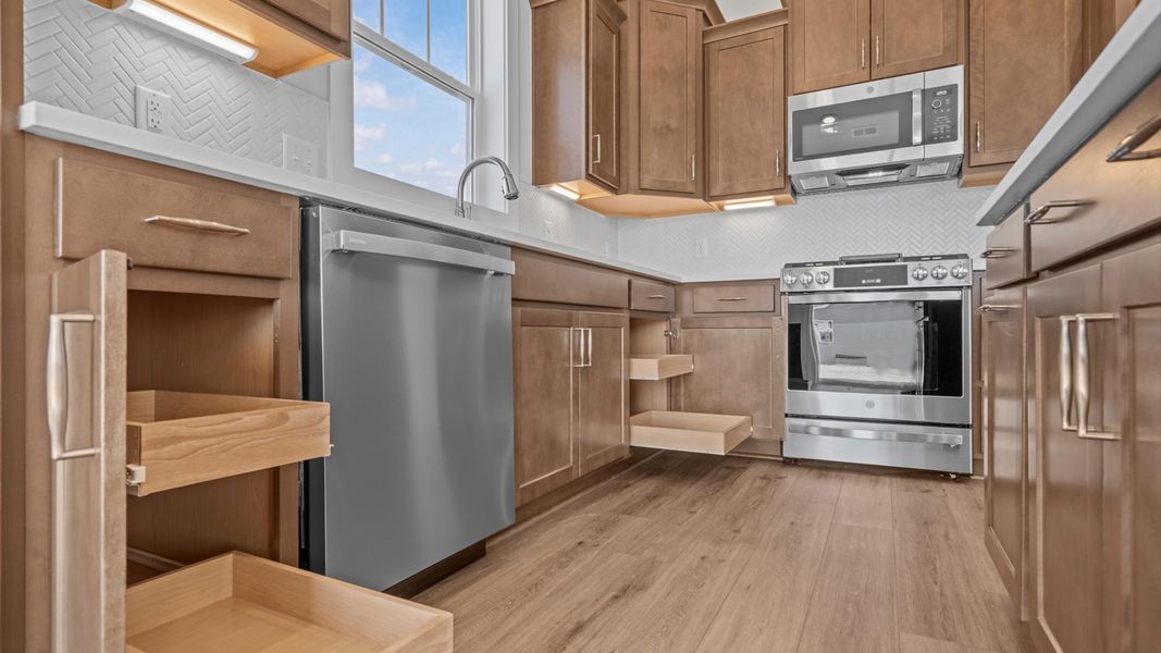 Furnished interior view inside a new home in Woodglen, Piedmont (Image 11).
