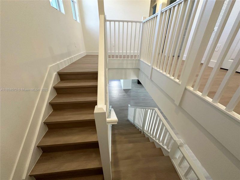 Spacious, unfurnished interior of a new home in , Davie (Image 18).