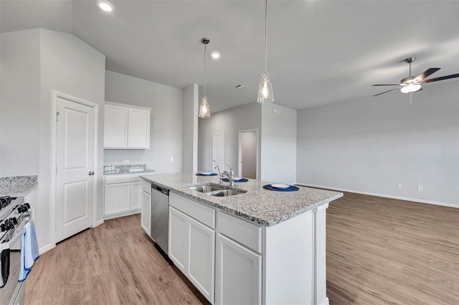 Furnished interior view inside a new home in Lane Ranch, Sanger (Image 11).