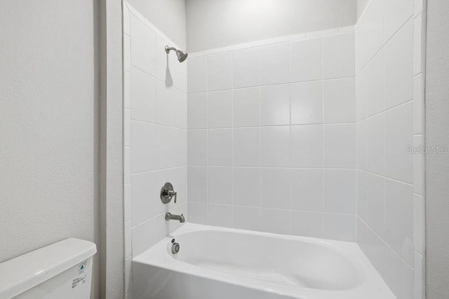 Close-up of interior finishes inside a home in Timber Ridge, Plant City (Image 21).