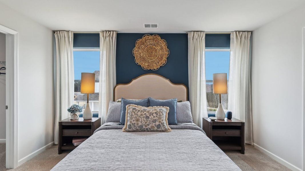 Representative furnished interior of a home built from the ELSTON by D.R. Horton in River Landing, Murfreesboro (Image 40).