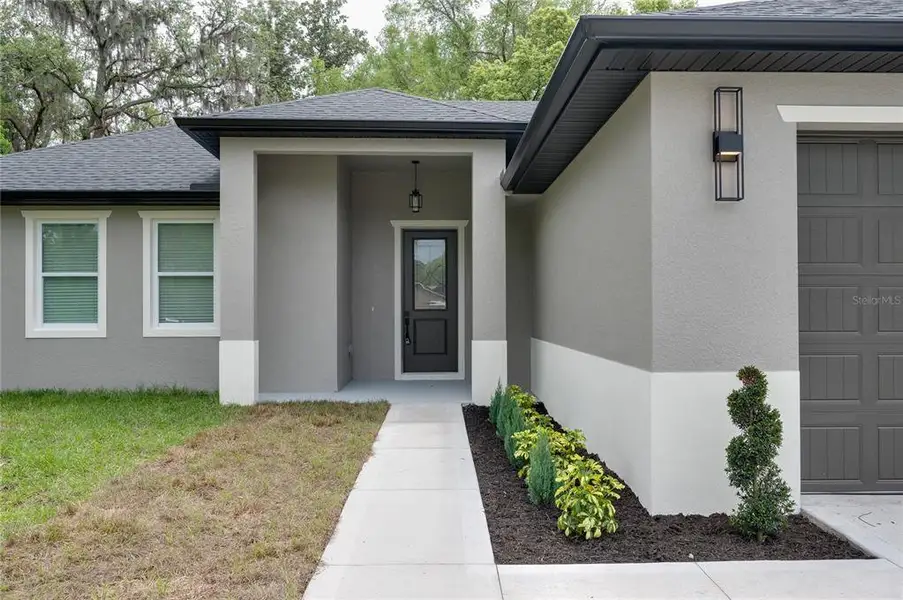 Exterior details and patio area of a home in , Debary (Image 3). Exterior details and patio area of a home in , Debary (Image 3).