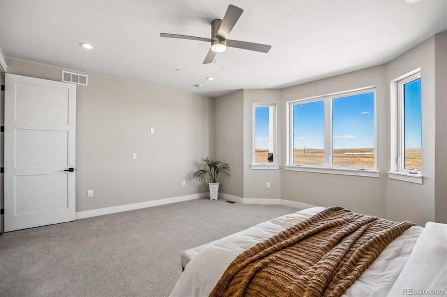 Image 49 of a home in .