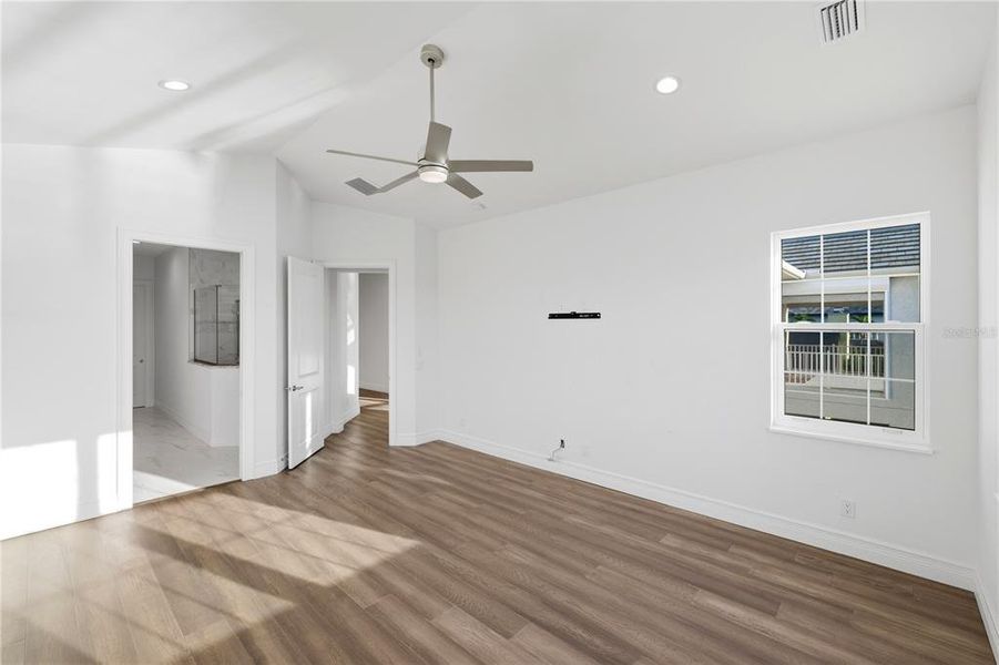 Spacious, unfurnished interior of a new home in , Punta Gorda (Image 50). Spacious, unfurnished interior of a new home in , Punta Gorda (Image 50).