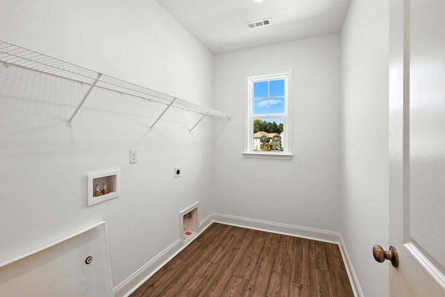 Spacious, unfurnished interior of a new home in Bennett Farm, Loganville (Image 14).
