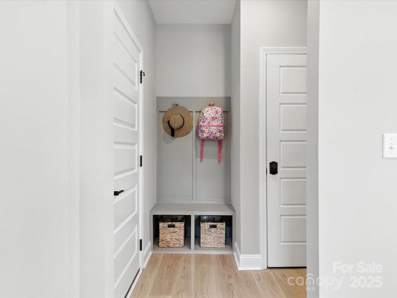 Included drop zone to make life a little easier. *Model Photos | Orientation and structural selections may vary. Included drop zone to make life a little easier. *Model Photos | Orientation and structural selections may vary.