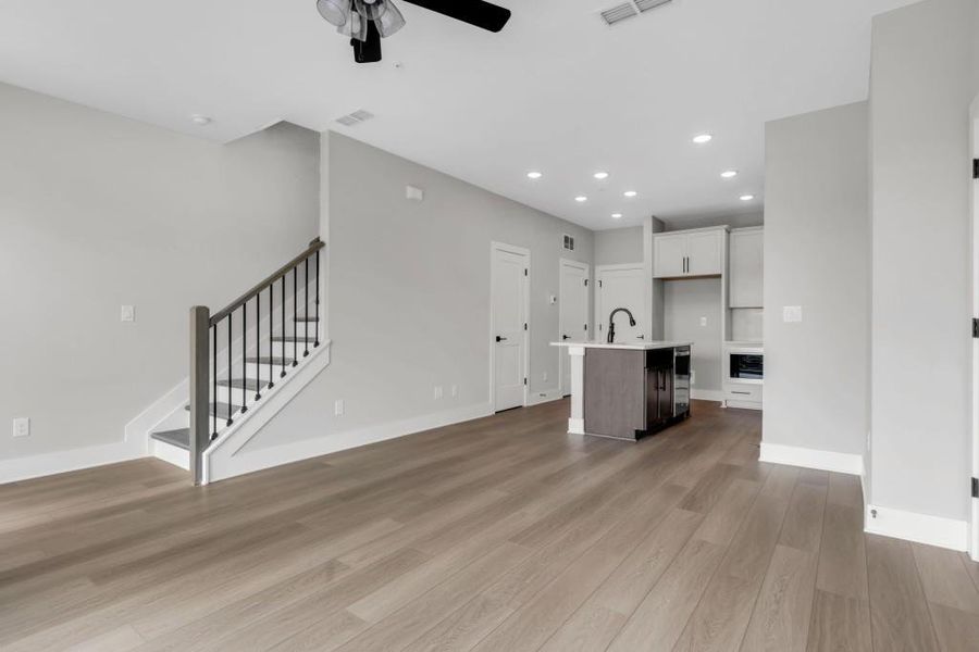 Spacious, unfurnished interior of a new home in Echo Park, Suwanee (Image 17).