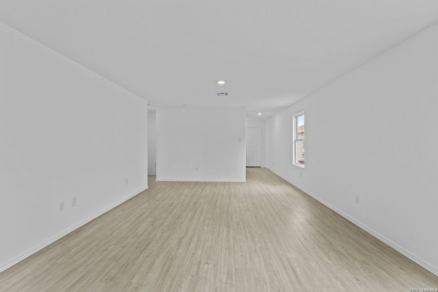 Spacious, unfurnished interior of a new home in , San Antonio (Image 21).