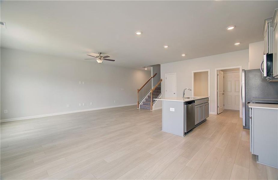 Spacious, unfurnished interior of a new home in Bowers Farm, McDonough (Image 26).