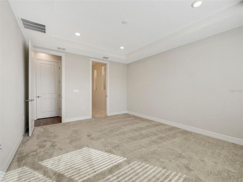 Spacious, unfurnished interior of a new home in Willow Ridge, Montverde (Image 27).