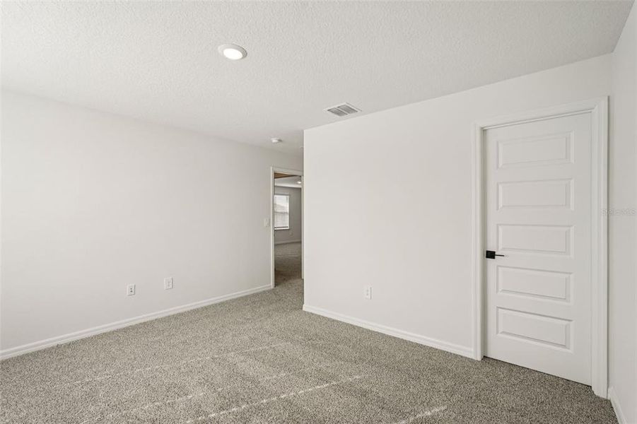 Spacious, unfurnished interior of a new home in Oakfield Trails - Signature Series, Parrish (Image 42).
