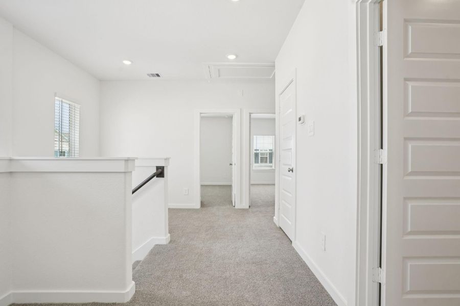 Spacious, unfurnished interior of a new home in Kemah Crossing - City Series, Kemah (Image 28).