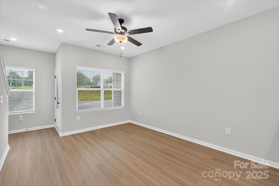 Spacious, unfurnished interior of a new home in Rhyne Court, Gastonia (Image 25).