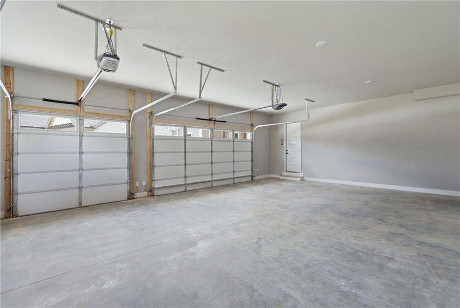 Spacious, unfurnished interior of a new home in , Jefferson (Image 59).