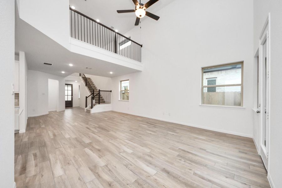 Spacious, unfurnished interior of a new home in Elyson, Katy (Image 40).