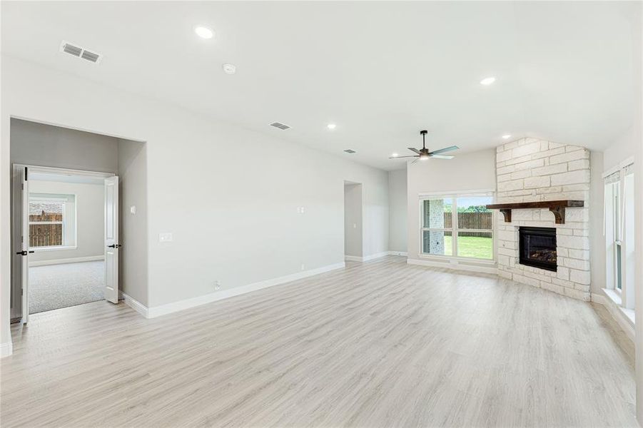 Spacious, unfurnished interior of a new home in Ridge Ranch, Mesquite (Image 23). Spacious, unfurnished interior of a new home in Ridge Ranch, Mesquite (Image 23).