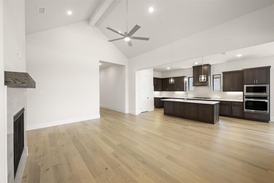 317 Fireblade- Living Room-2