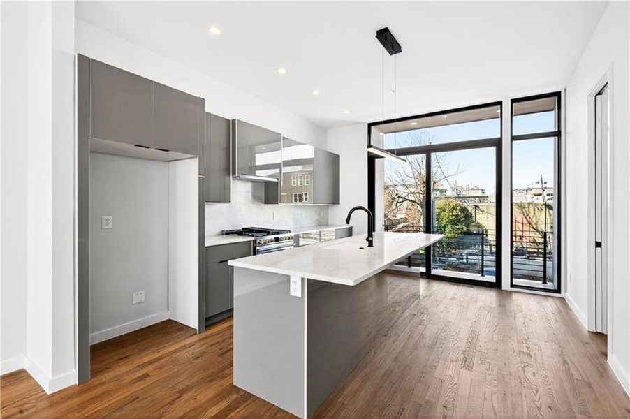 Furnished interior view inside a new home in , Atlanta (Image 9).
