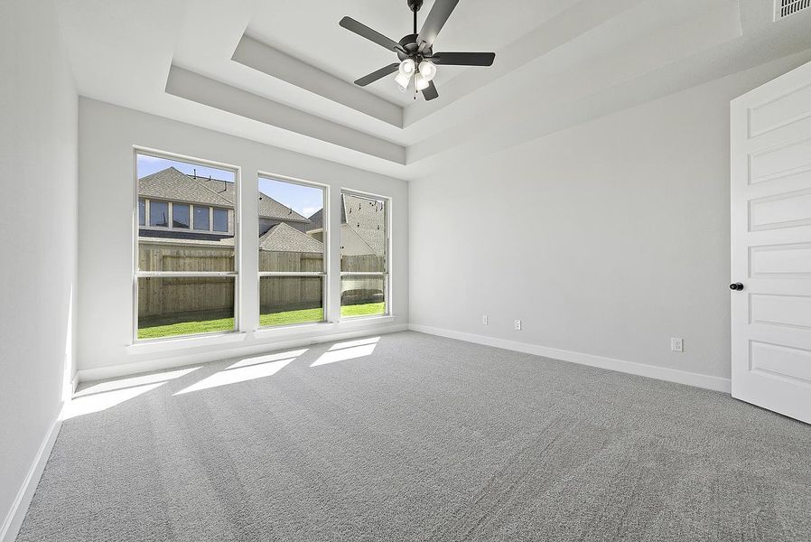 Spacious, unfurnished interior of a new home in Jordan Ranch, Katy (Image 18).