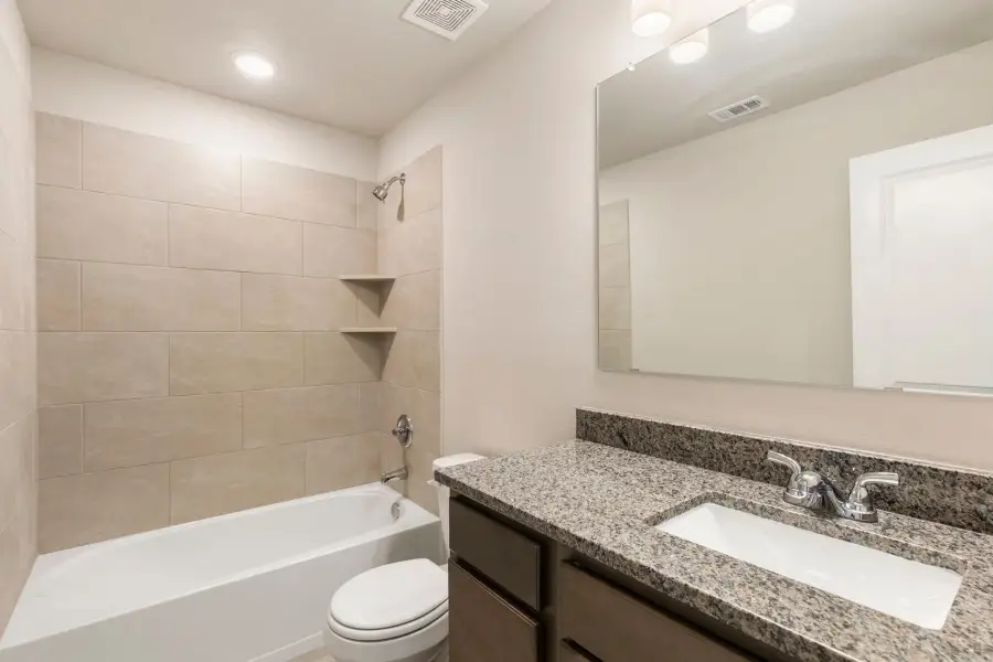 Furnished interior view inside a new home in South Fork, Waco (Image 7).