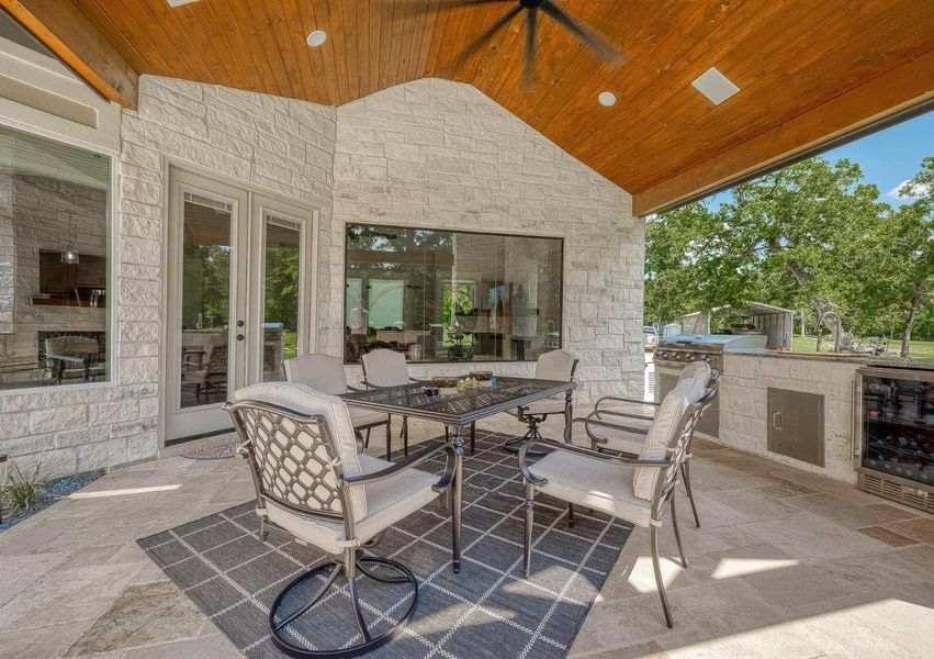 Indoor living and outdoor living, M&M Oak Homes has your dreams covered. (This is a sample of M&M Oak Homes work.)