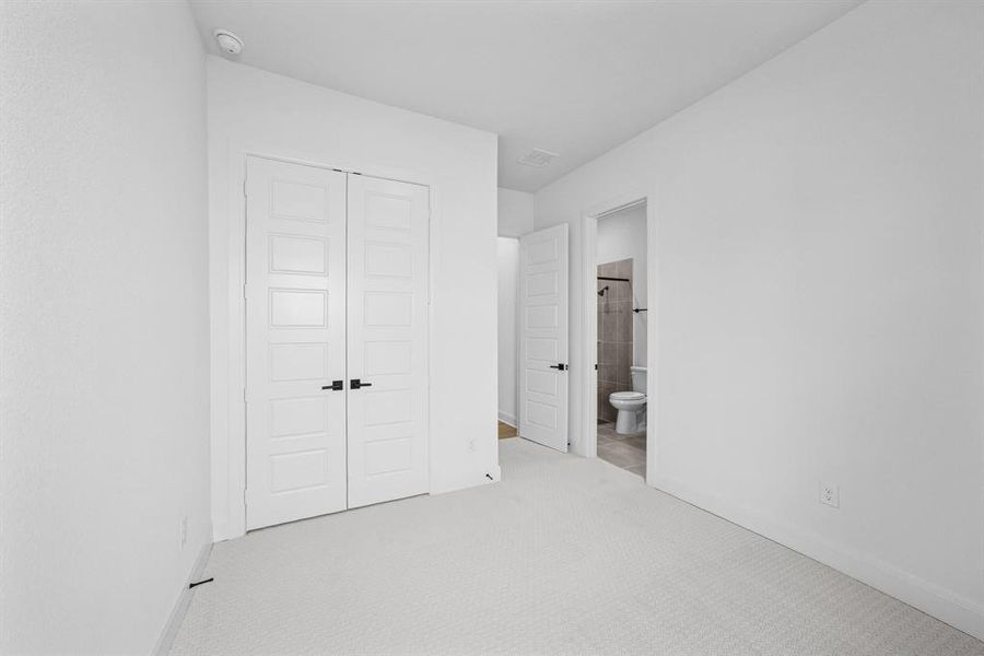 Spacious, unfurnished interior of a new home in Pecan Square - Gardens, Northlake (Image 23). Spacious, unfurnished interior of a new home in Pecan Square - Gardens, Northlake (Image 23).