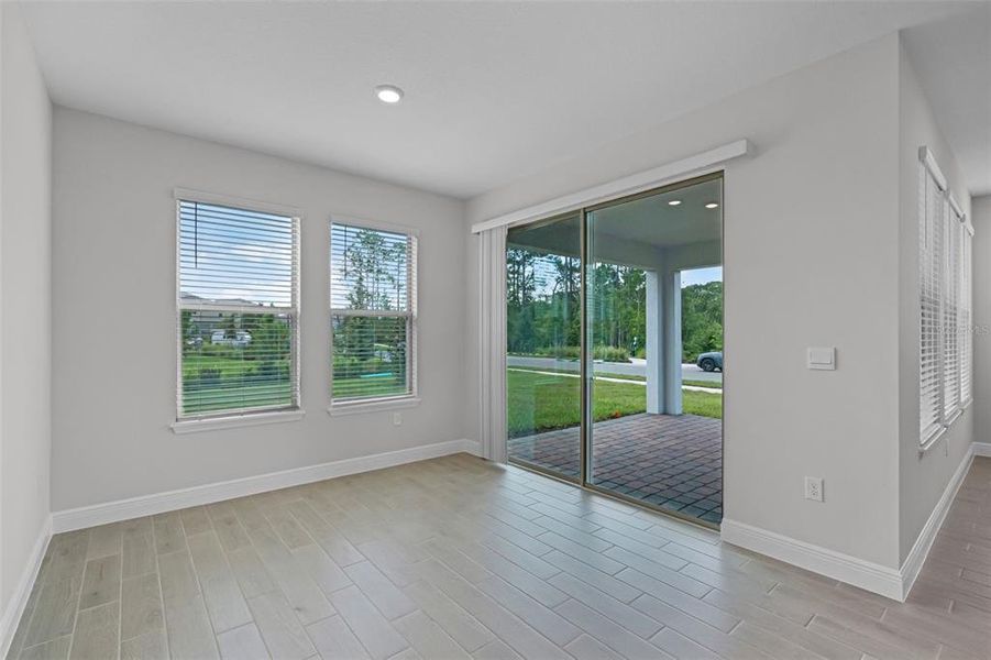 Spacious, unfurnished interior of a new home in Waterleigh, Winter Garden (Image 46). Spacious, unfurnished interior of a new home in Waterleigh, Winter Garden (Image 46).
