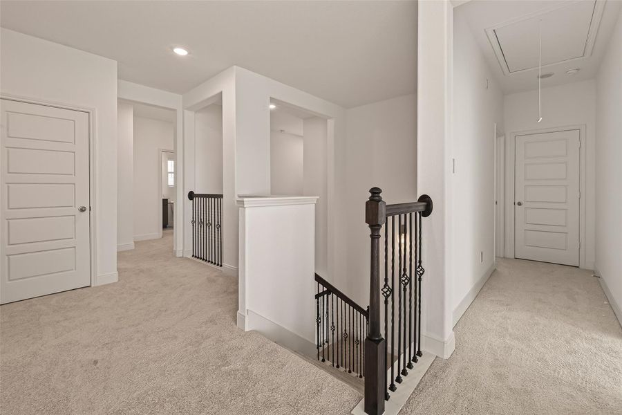 Spacious, unfurnished interior of a new home in Lago Mar, Texas City (Image 39).