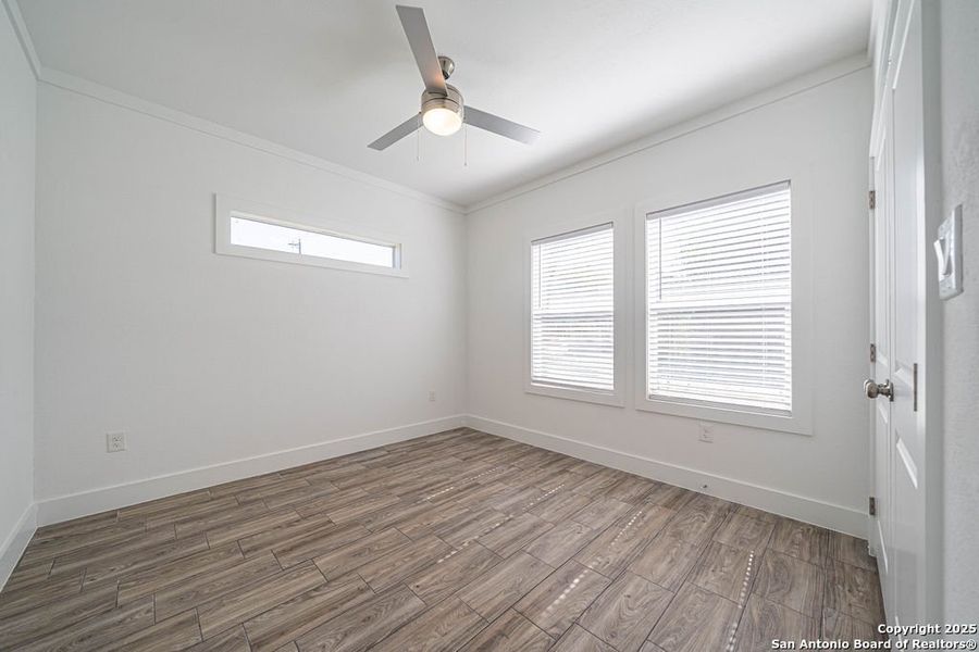 Spacious, unfurnished interior of a new home in , San Antonio (Image 13).