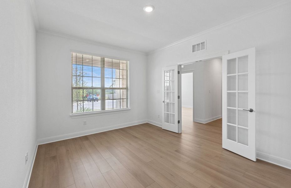 Spacious, unfurnished interior of a new home in Bluffview Reserve, Leander (Image 64).