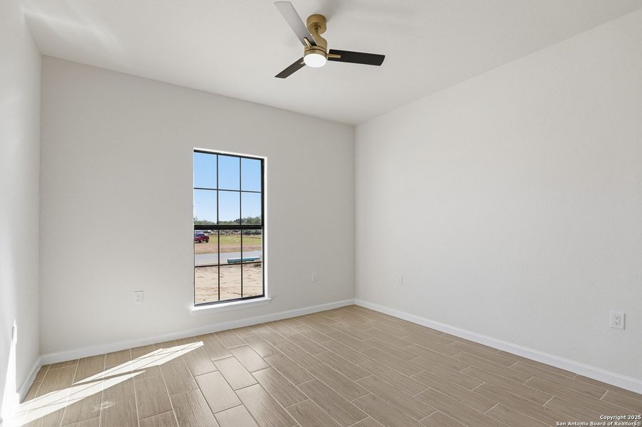 Spacious, unfurnished interior of a new home in , Atascosa (Image 21). Spacious, unfurnished interior of a new home in , Atascosa (Image 21).