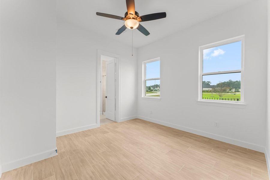 Spacious, unfurnished interior of a new home in , Tomball (Image 20).