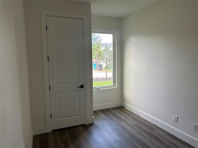 Spacious, unfurnished interior of a new home in , Orlando (Image 26).