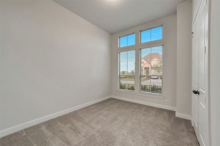 Spacious, unfurnished interior of a new home in Meridiana, Manvel (Image 22).