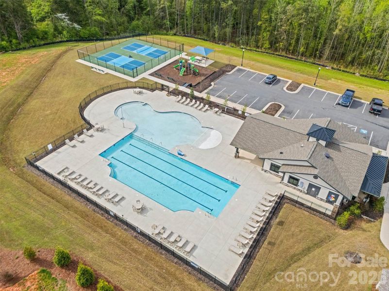 Community amenities in Fergus Crossing, York (Image 30).