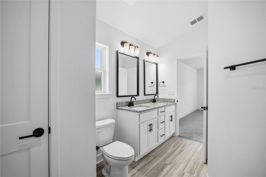 Furnished interior view inside a new home in Kirkland Farms, Alachua (Image 9).