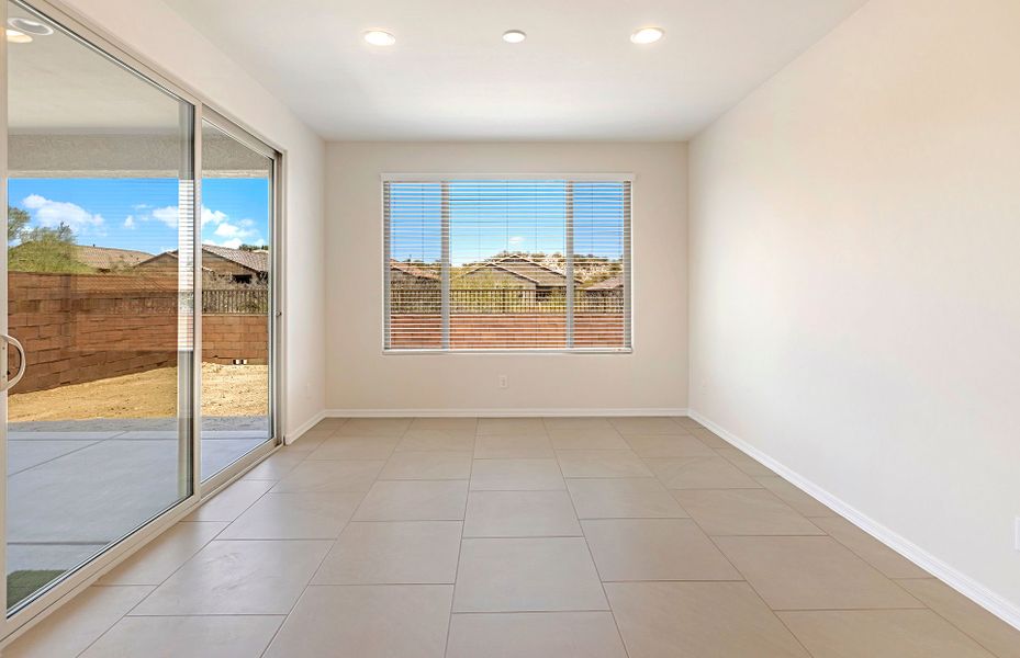 Spacious, unfurnished interior of a new home in Vistoso Canyon Estates, Oro Valley (Image 13). Spacious, unfurnished interior of a new home in Vistoso Canyon Estates, Oro Valley (Image 13).