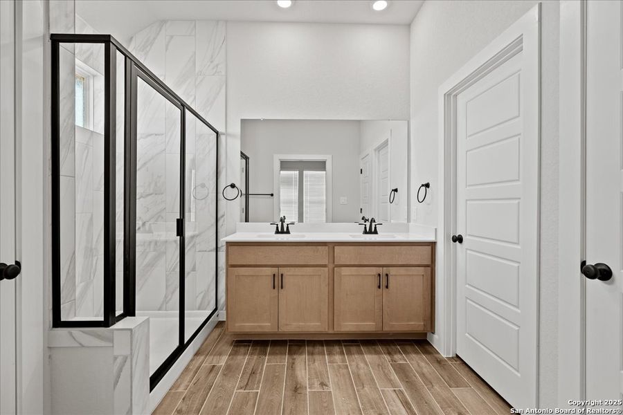Furnished interior view inside a new home in Meyer Ranch, New Braunfels (Image 8).