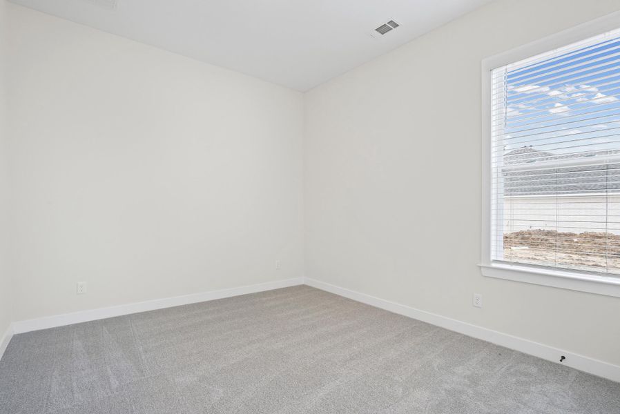 Spacious, unfurnished interior of a new home in Twin Oaks, Oakland (Image 21).