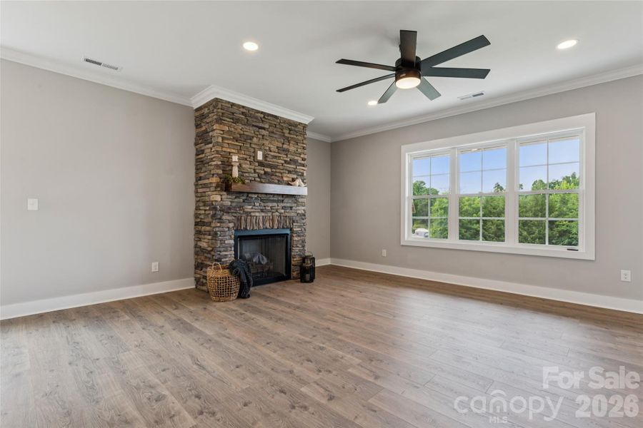 Spacious, unfurnished interior of a new home in , Mocksville (Image 11).